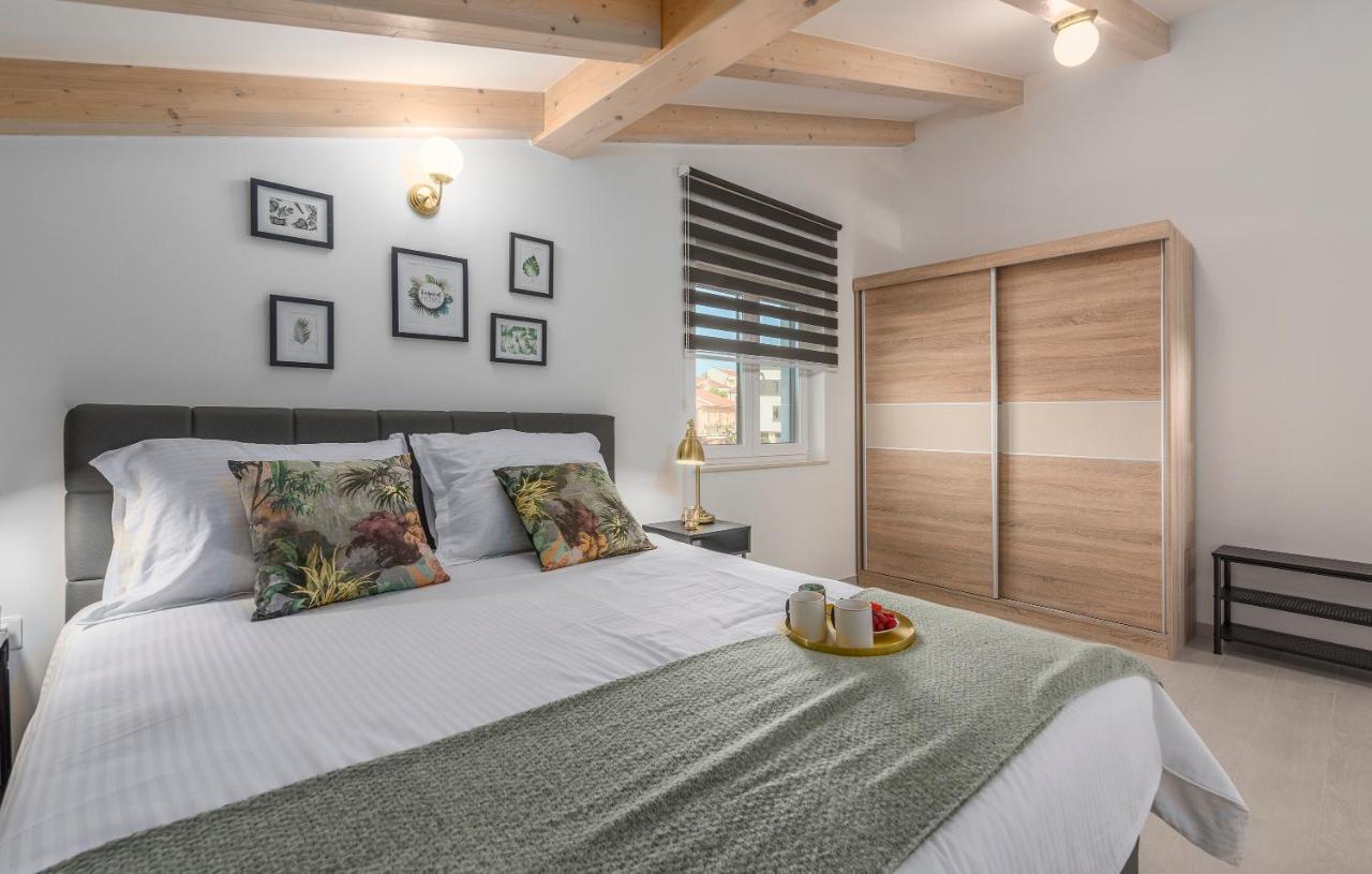 Apart Residence-Galant روفينج المظهر الخارجي الصورة